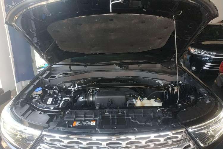 Used Ford Explorer 2020 EcoBoost 285 4x4 Titanium Edition 7-Seater Engine Bay