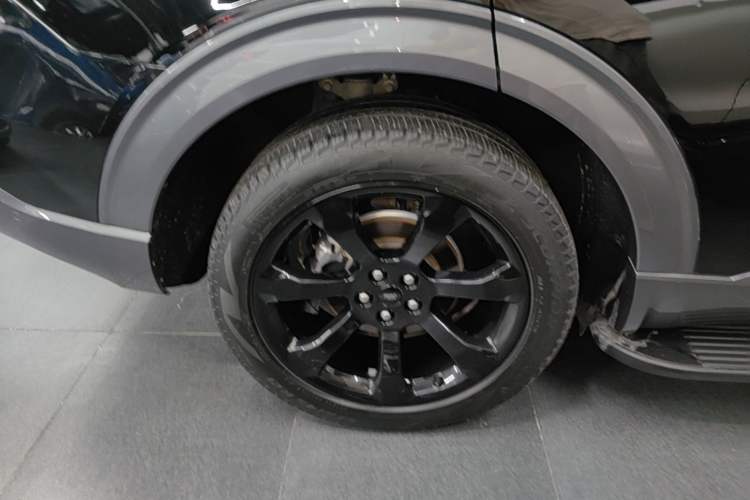 Used Ford Explorer 2020 EcoBoost 285 Four-Wheel Drive Sport Edition ST-LINE 7-Seater Exterior 2