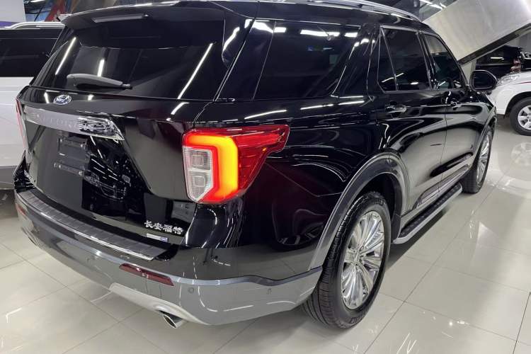 Used Ford Explorer 2020 EcoBoost 285 4x4 Titanium Edition 7-Seater Exterior 3