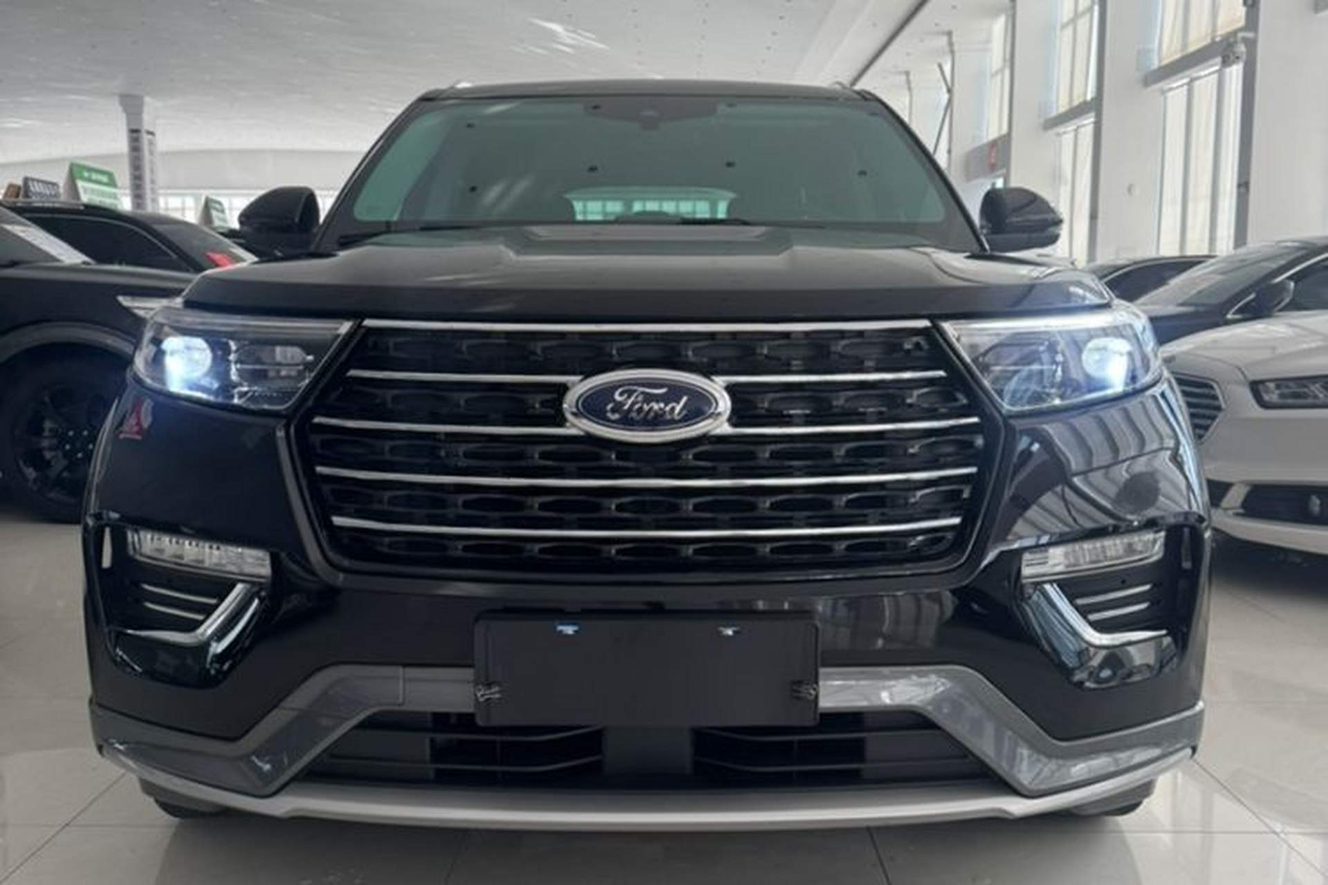 Used Ford Explorer 2020 EcoBoost 285 4x4 Trend Edition 7-Seater Exterior 4