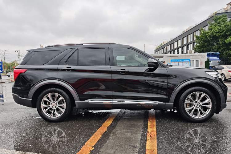 Used Ford Explorer 2020 EcoBoost 285 Rear-Drive Trend Edition 7-Seater Exterior 4