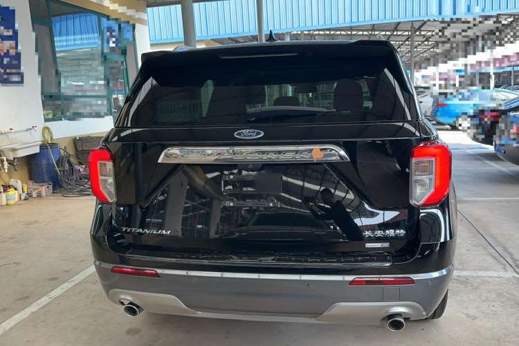 Used Ford Explorer 2020 EcoBoost 285 4x4 Titanium Edition 7-Seater Exterior 4