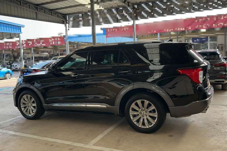 Used Ford Explorer 2020 EcoBoost 285 4x4 Titanium Edition 7-Seater Exterior 5