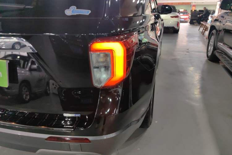 Used Ford Explorer 2020 EcoBoost 285 Rear-Drive Trend Edition 7-Seater Exterior 6