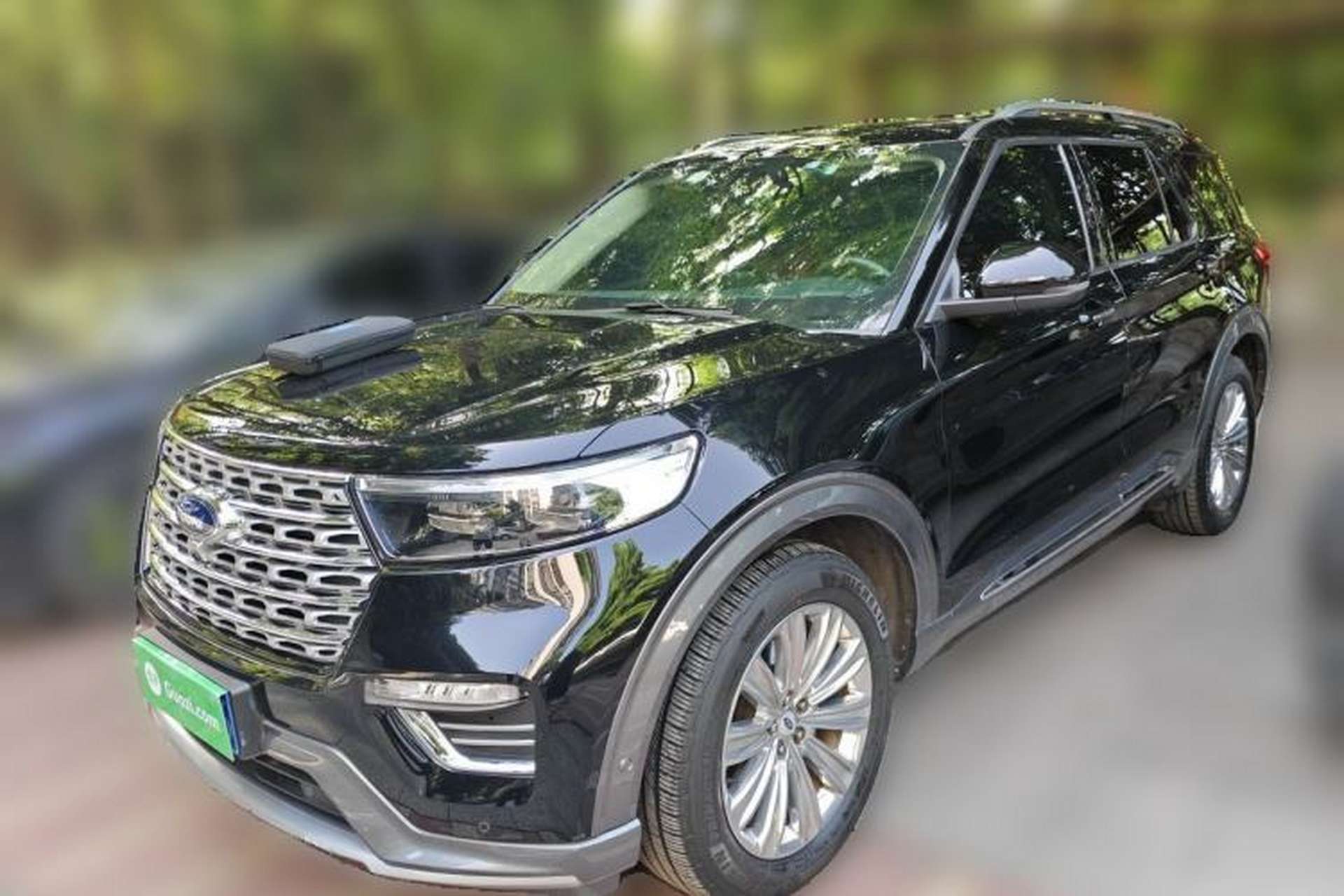 Used Ford Explorer 2020 EcoBoost 285 4x4 Titanium Edition 7-Seater Front Left 45 Deg
