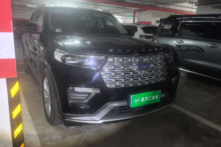 Used Ford Explorer 2020 EcoBoost 285 4x4 Titanium Edition 7-Seater Front Right 45 Deg