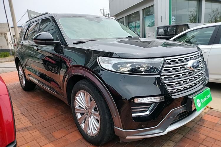 Used Ford Explorer 2020 EcoBoost 285 4x4 Titanium Edition 7-Seater Front Right 45 Deg