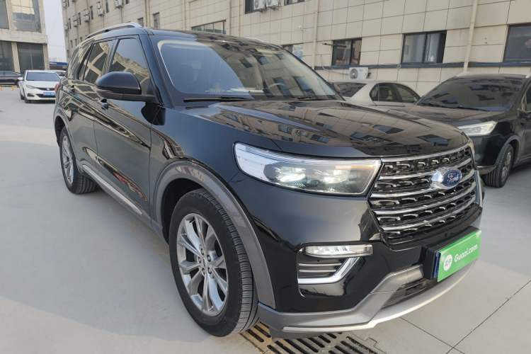 Used Ford Explorer 2020 EcoBoost 285 4x4 Trend Edition 7-Seater Front Right 45 Deg