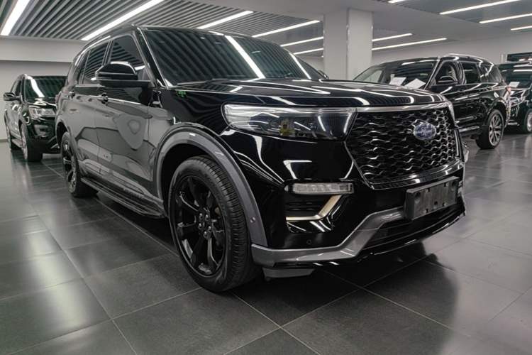 Used Ford Explorer 2020 EcoBoost 285 4x4 Sport Edition ST-LINE 6-Seater Front Right 45 Deg