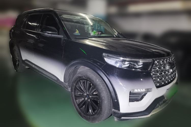 Used Ford Explorer 2020 EcoBoost 285 4x4 Titanium Edition 7-Seater Front Right 45 Deg
