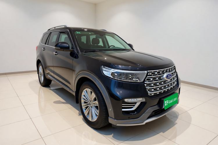 Used Ford Explorer 2020 EcoBoost 285 4x4 Titanium Edition 7-Seater Front Right 45 Deg