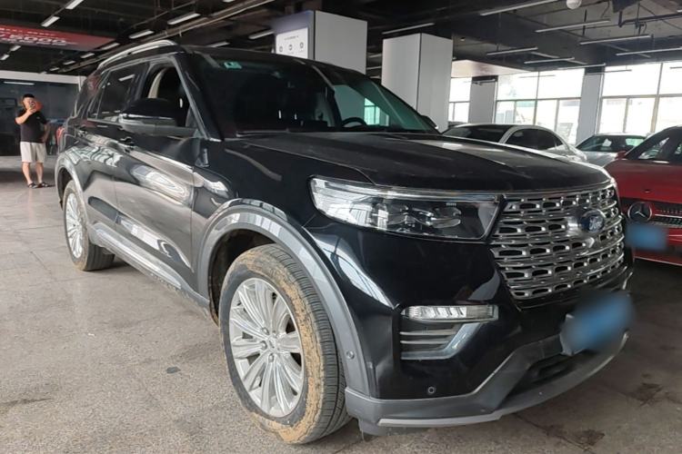 Used Ford Explorer 2020 EcoBoost 285 4x4 Titanium Edition 7-Seater Front Right 45 Deg