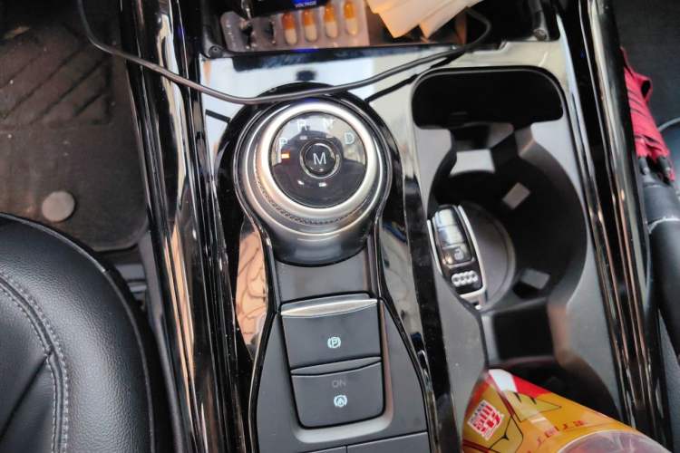 Used Ford Explorer 2020 EcoBoost 285 Four-Wheel Drive Trend Edition 6 Seats Gear Lever