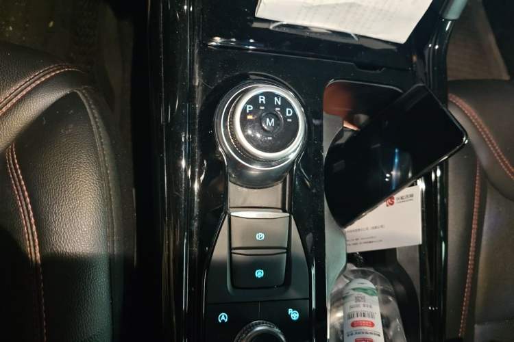 Used Ford Explorer 2020 EcoBoost 285 Four-Wheel Drive Sport Edition ST-LINE 7-Seater Gear Lever