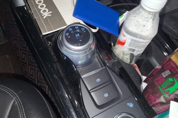 Used Ford Explorer 2020 EcoBoost 285 4x4 Titanium Edition 6 Seats Gear Lever