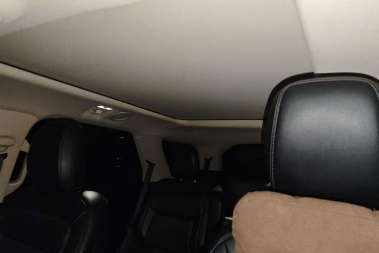 Used Ford Explorer 2020 EcoBoost 285 Four-Wheel Drive Trend Edition 6 Seats Headliner