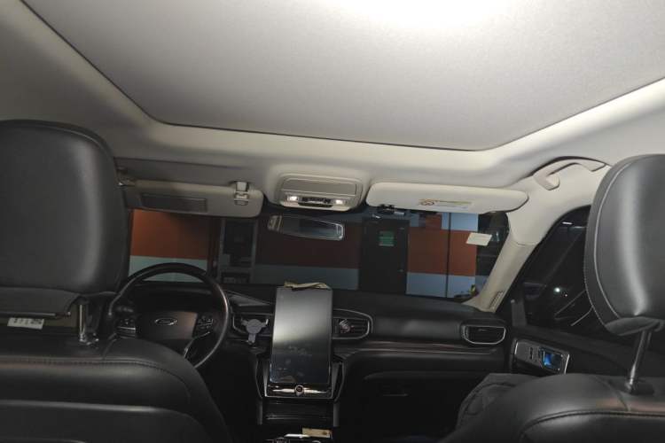 Used Ford Explorer 2020 EcoBoost 285 4x4 Titanium Edition 6 Seats Headliner
