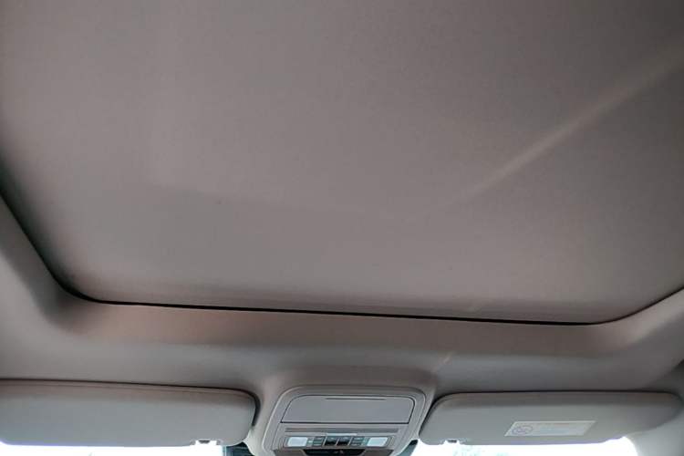 Used Ford Explorer 2020 EcoBoost 285 4x4 Titanium Edition 7-Seater Headliner