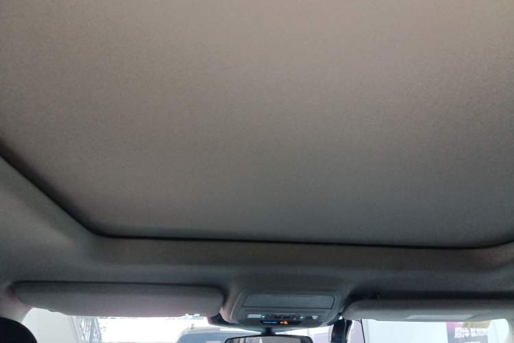 Used Ford Explorer 2020 EcoBoost 285 Rear-Drive Trend Edition 7-Seater Headliner