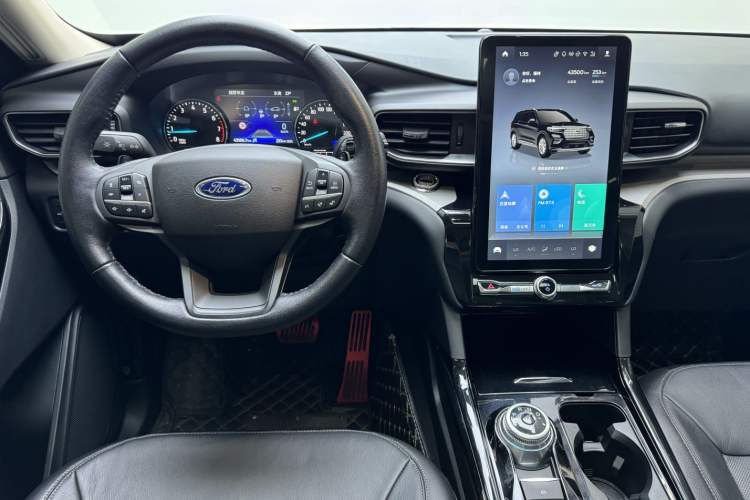 Used Ford Explorer 2020 EcoBoost 285 Rear-Drive Trend Edition 7-Seater Interior 1