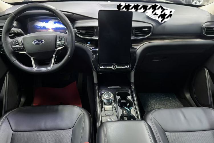 Used Ford Explorer 2020 EcoBoost 285 4x4 Titanium Edition 7-Seater Interior 1