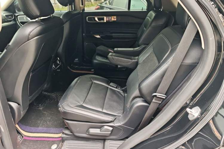 Used Ford Explorer 2020 EcoBoost 285 Four-Wheel Drive Trend Edition 6 Seats Interior 2