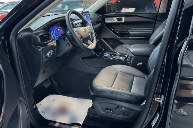 Used Ford Explorer 2020 EcoBoost 285 4x4 Titanium Edition 6 Seats Interior 3