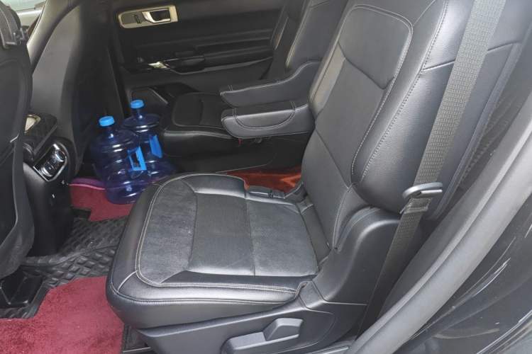 Used Ford Explorer 2020 EcoBoost 285 4x4 Titanium Edition 6 Seats Interior 4