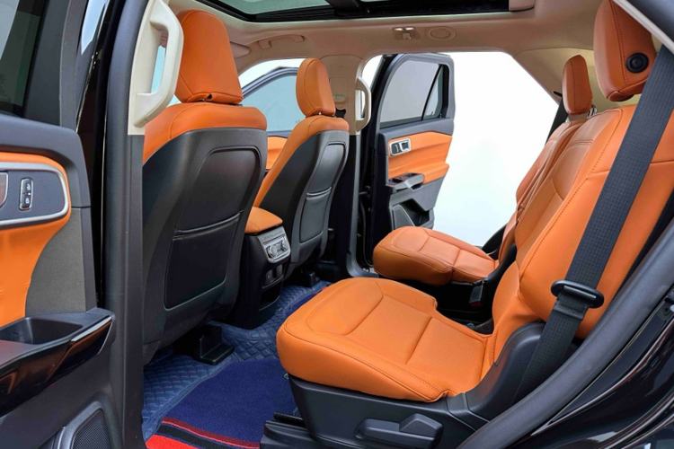Used Ford Explorer 2020 EcoBoost 285 Rear-Drive Trend Edition 6 Seats Interior 5