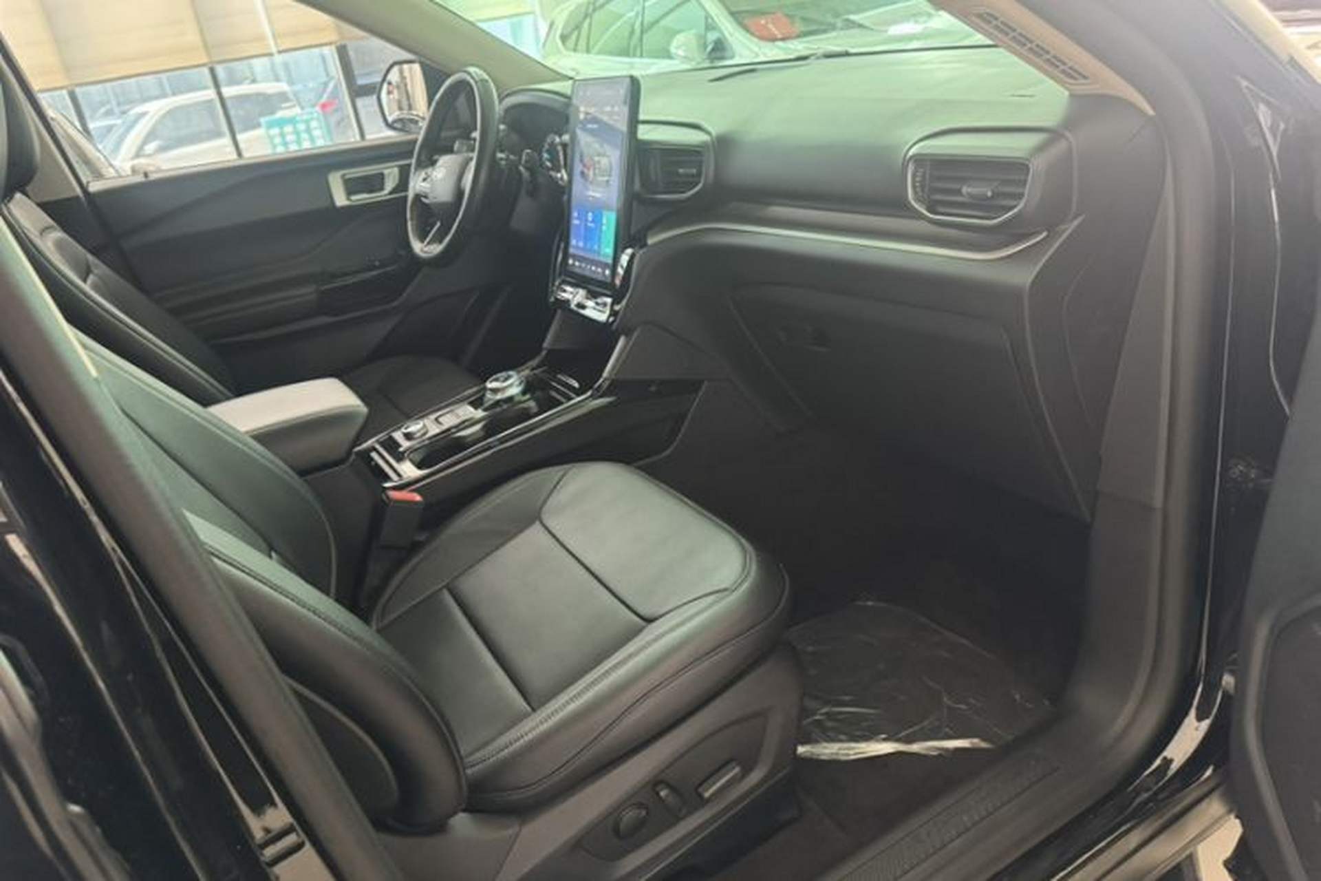Used Ford Explorer 2020 EcoBoost 285 4x4 Trend Edition 7-Seater Interior 6