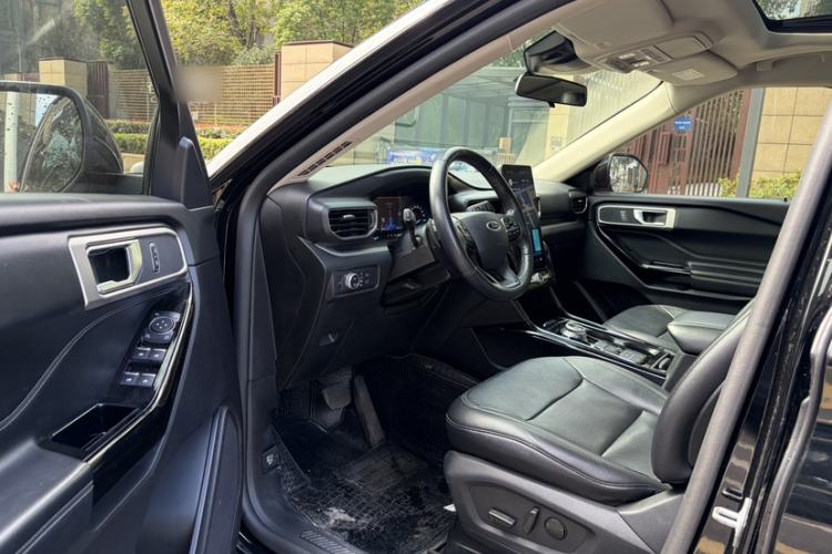 Used Ford Explorer 2020 EcoBoost 285 Rear-Drive Trend Edition 7-Seater Interior 6