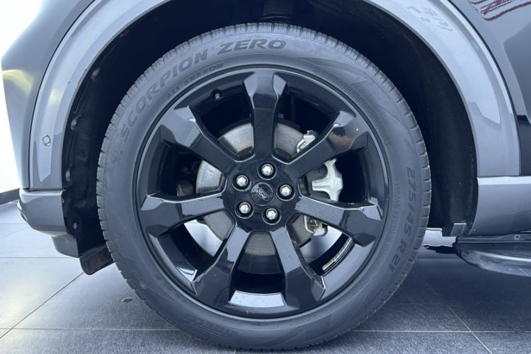 Used Ford Explorer 2020 EcoBoost 285 Four-Wheel Drive Sport Edition ST-LINE 7-Seater Interior 6