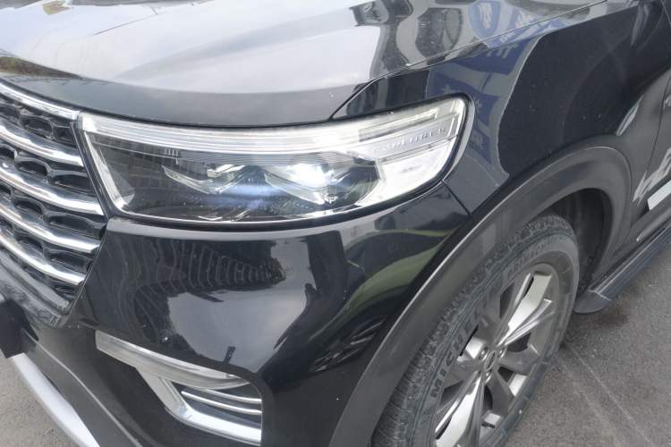Used Ford Explorer 2020 EcoBoost 285 Rear-Drive Trend Edition 6 Seats Left Front Headlight
