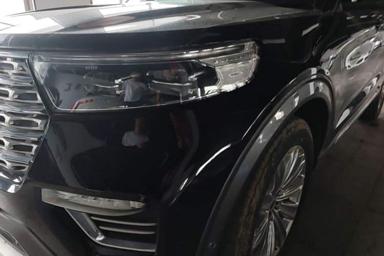 Used Ford Explorer 2020 EcoBoost 285 4x4 Titanium Edition 7-Seater Left Front Headlight