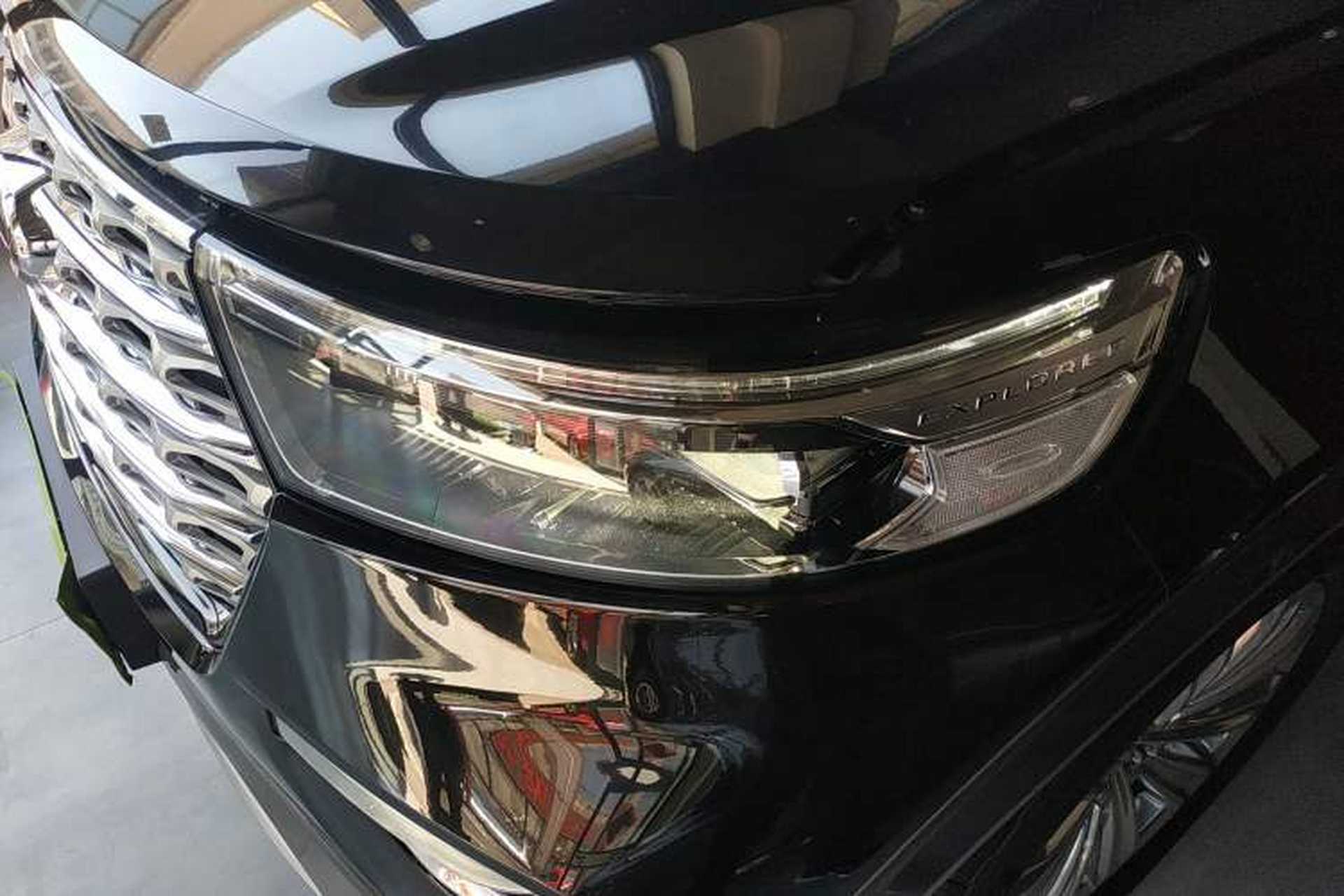 Used Ford Explorer 2020 EcoBoost 285 4x4 Titanium Edition 7-Seater Left Front Headlight