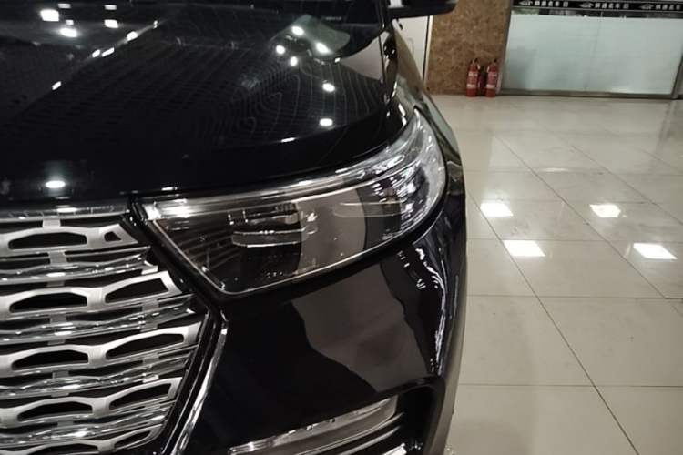Used Ford Explorer 2020 EcoBoost 285 4x4 Titanium Edition 6 Seats Left Front Headlight
