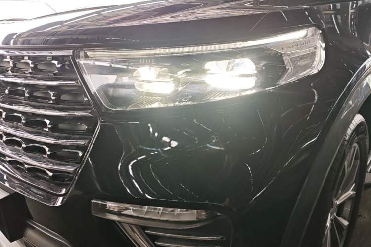 Used Ford Explorer 2020 EcoBoost 285 Rear-Drive Trend Edition 6 Seats Left Front Headlight