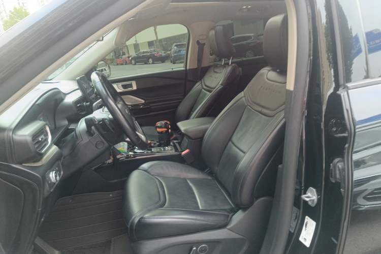 Used Ford Explorer 2020 EcoBoost 285 4x4 Platinum Edition 7-Seater Left Front Seat
