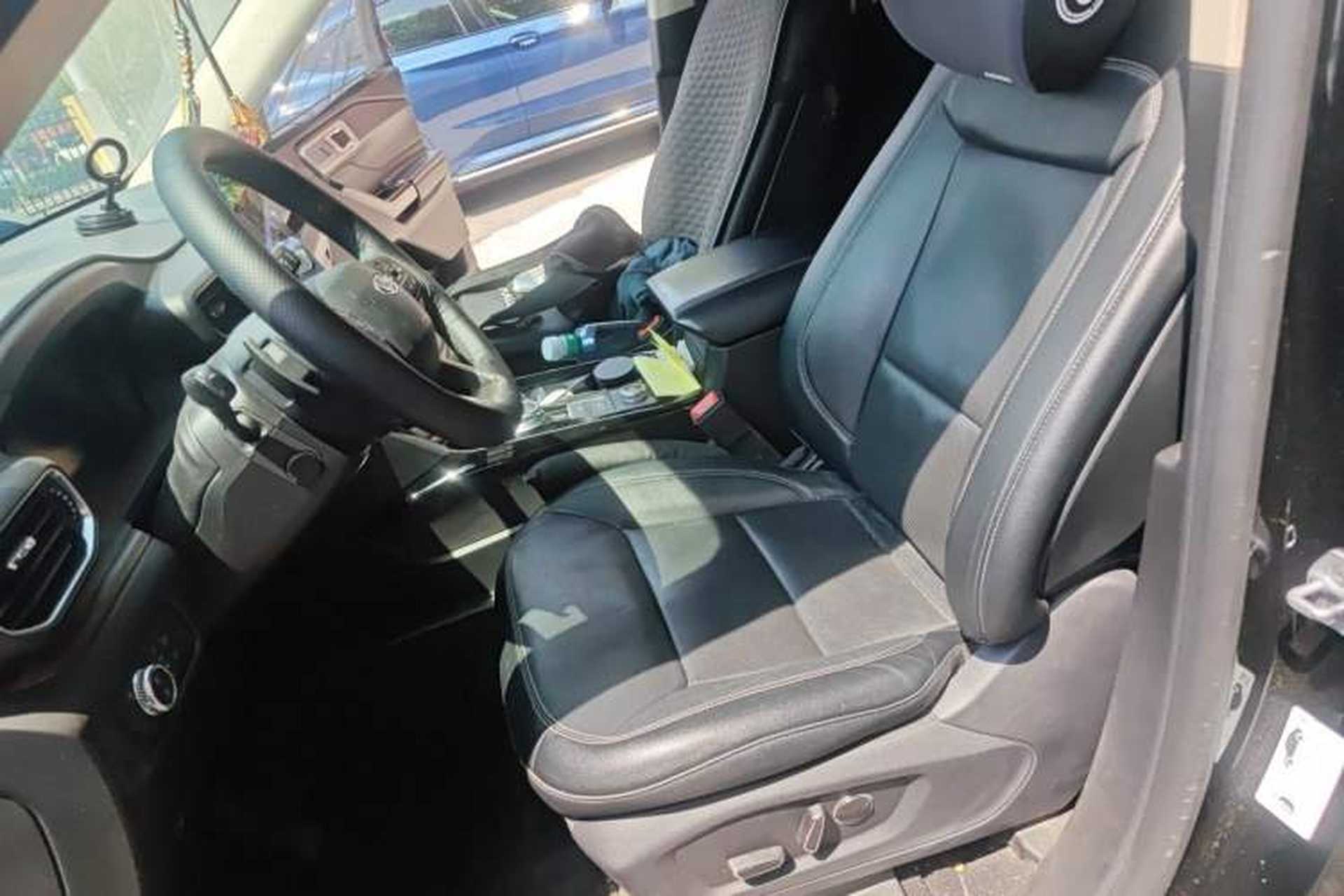 Used Ford Explorer 2020 EcoBoost 285 4x4 Titanium Edition 7-Seater Left Front Seat