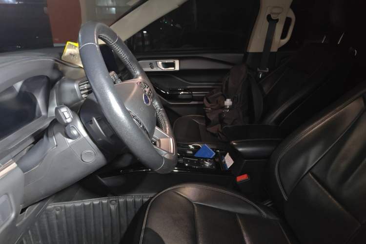 Used Ford Explorer 2020 EcoBoost 285 4x4 Titanium Edition 6 Seats Left Front Seat