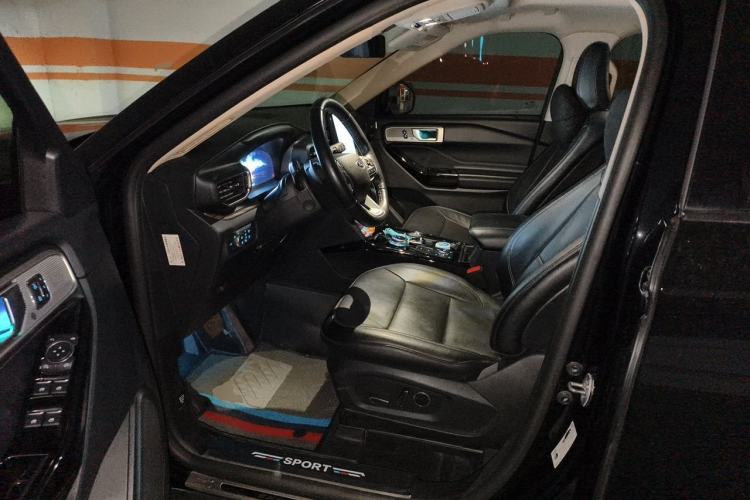 Used Ford Explorer 2020 EcoBoost 285 4x4 Titanium Edition 7-Seater Left Front Seat