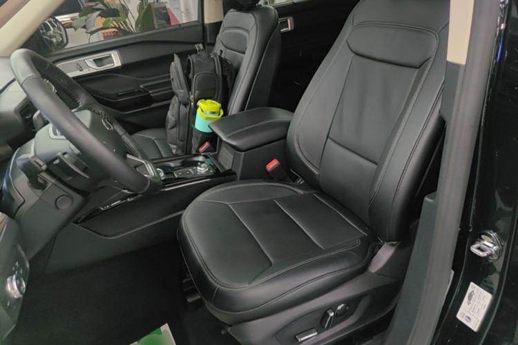 Used Ford Explorer 2020 EcoBoost 285 4x4 Titanium Edition 7-Seater Left Front Seat