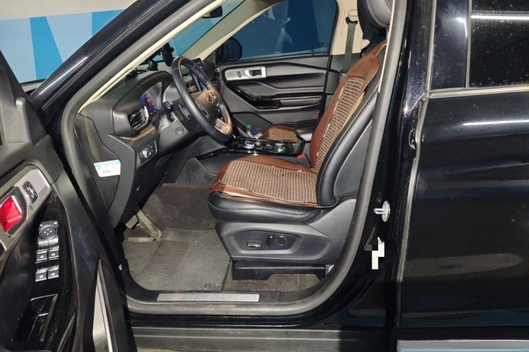 Used Ford Explorer 2020 EcoBoost 285 4x4 Titanium Edition 6 Seats Left Front Seat