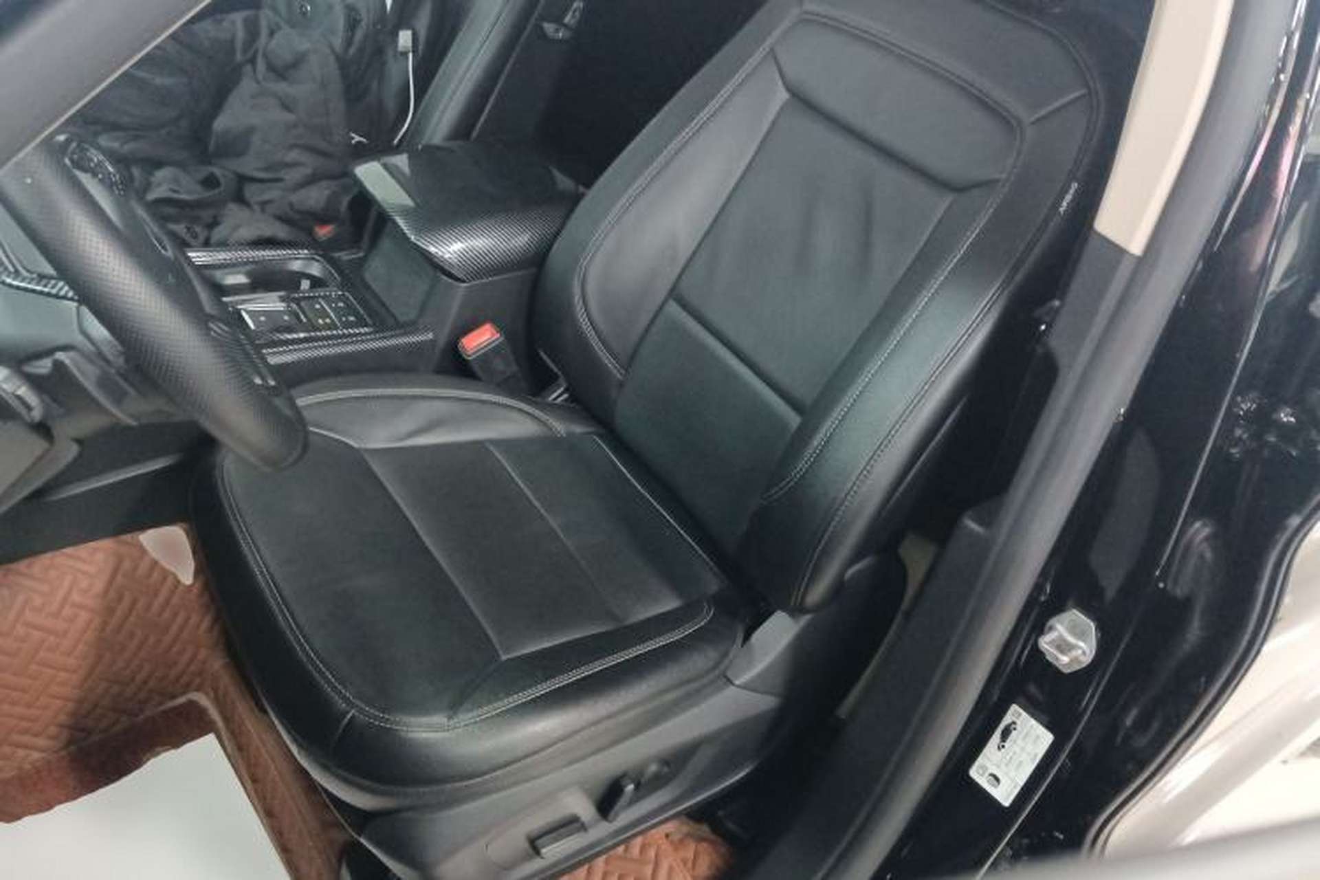Used Ford Explorer 2020 EcoBoost 285 Rear-Drive Trend Edition 7-Seater Left Front Seat