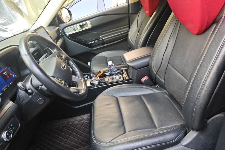 Used Ford Explorer 2020 EcoBoost 285 4x4 Titanium Edition 7-Seater Left Front Seat