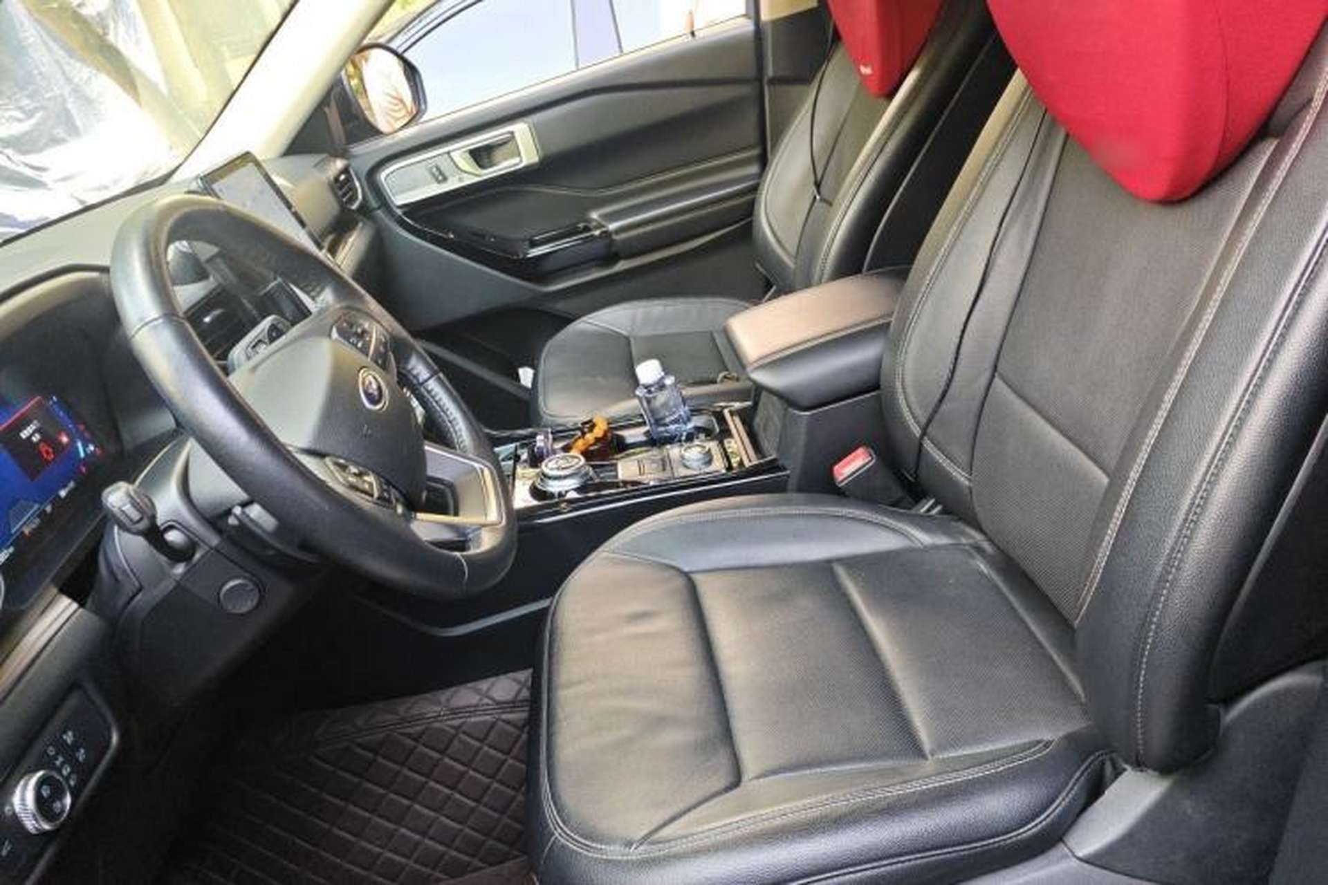 Used Ford Explorer 2020 EcoBoost 285 4x4 Titanium Edition 7-Seater Left Front Seat