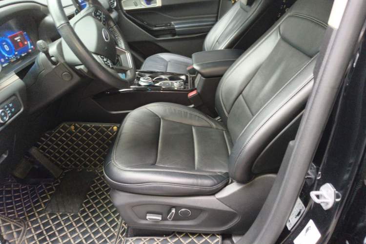 Used Ford Explorer 2020 EcoBoost 285 4x4 Titanium Edition 6 Seats Left Front Seat