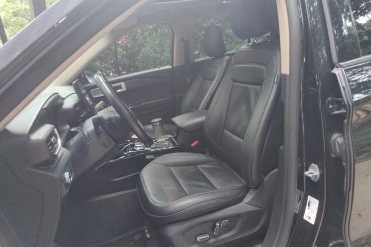 Used Ford Explorer 2020 EcoBoost 285 4x4 Titanium Edition 7-Seater Left Front Seat