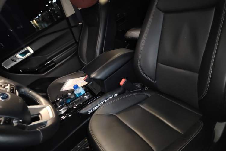 Used Ford Explorer 2020 EcoBoost 285 4x4 Titanium Edition 7-Seater Left Front Seat