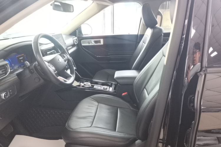 Used Ford Explorer 2020 EcoBoost 285 4x4 Titanium Edition 6 Seats Left Front Seat